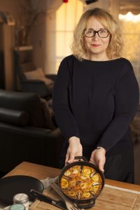 Petra Hola-Schneider | Holla die Kochfee - stressfrei genießen | im Interview mit KochTrotz